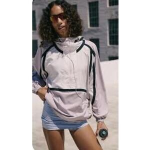 Care FP Free People Movement Like The Wind Colorblock Jacket NWOT Small Cream